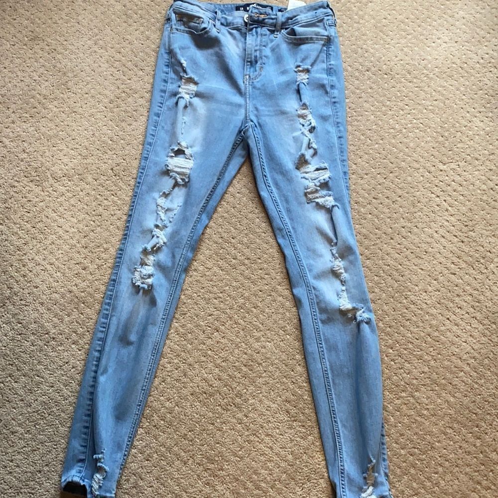 Hollister Curvy High Rise Super Skinny Jeans – Size 5R (Waist 27, Length 30)